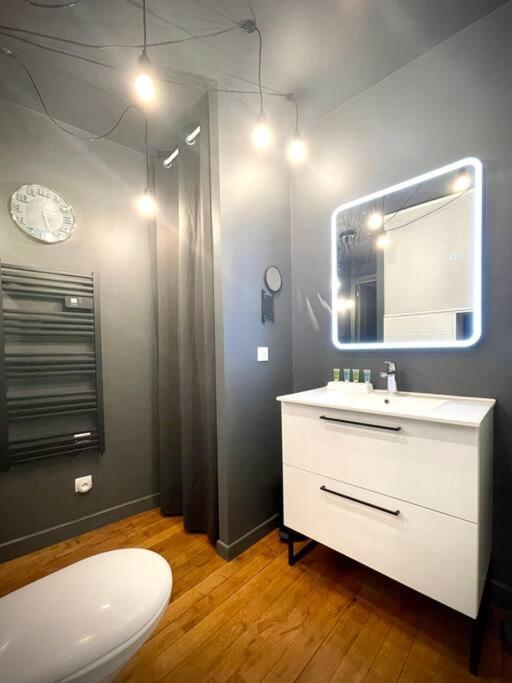 Grand Studio Confortable Situe En Centre Ville Gérardmer Exterior photo