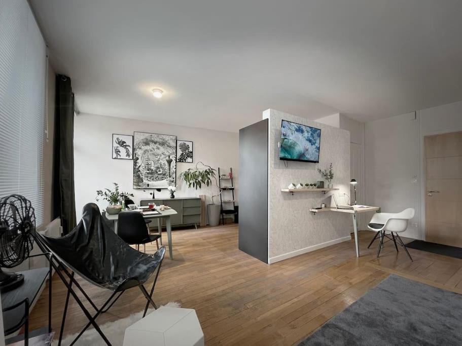 Grand Studio Confortable Situe En Centre Ville Gérardmer Exterior photo